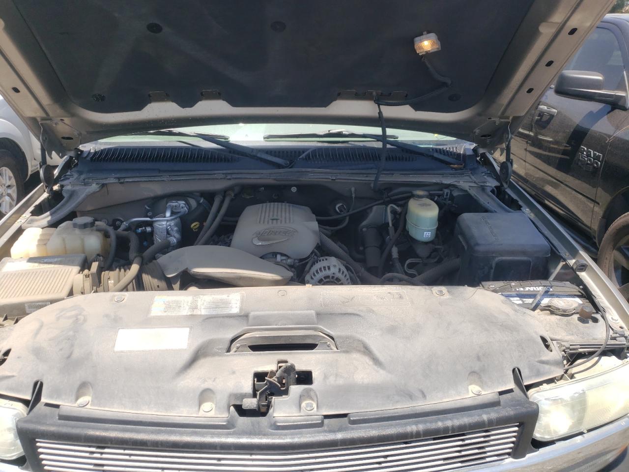 Photo 12 from auction – 2002 CHEVROLET SILVERADO with VIN 1GCHC29U02E260528