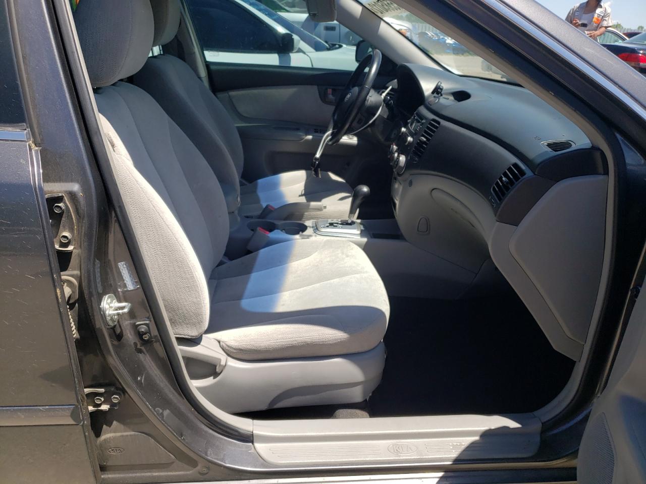 Photo 5 from auction – 2008 KIA OPTIMA LX with VIN KNAGE123685241716