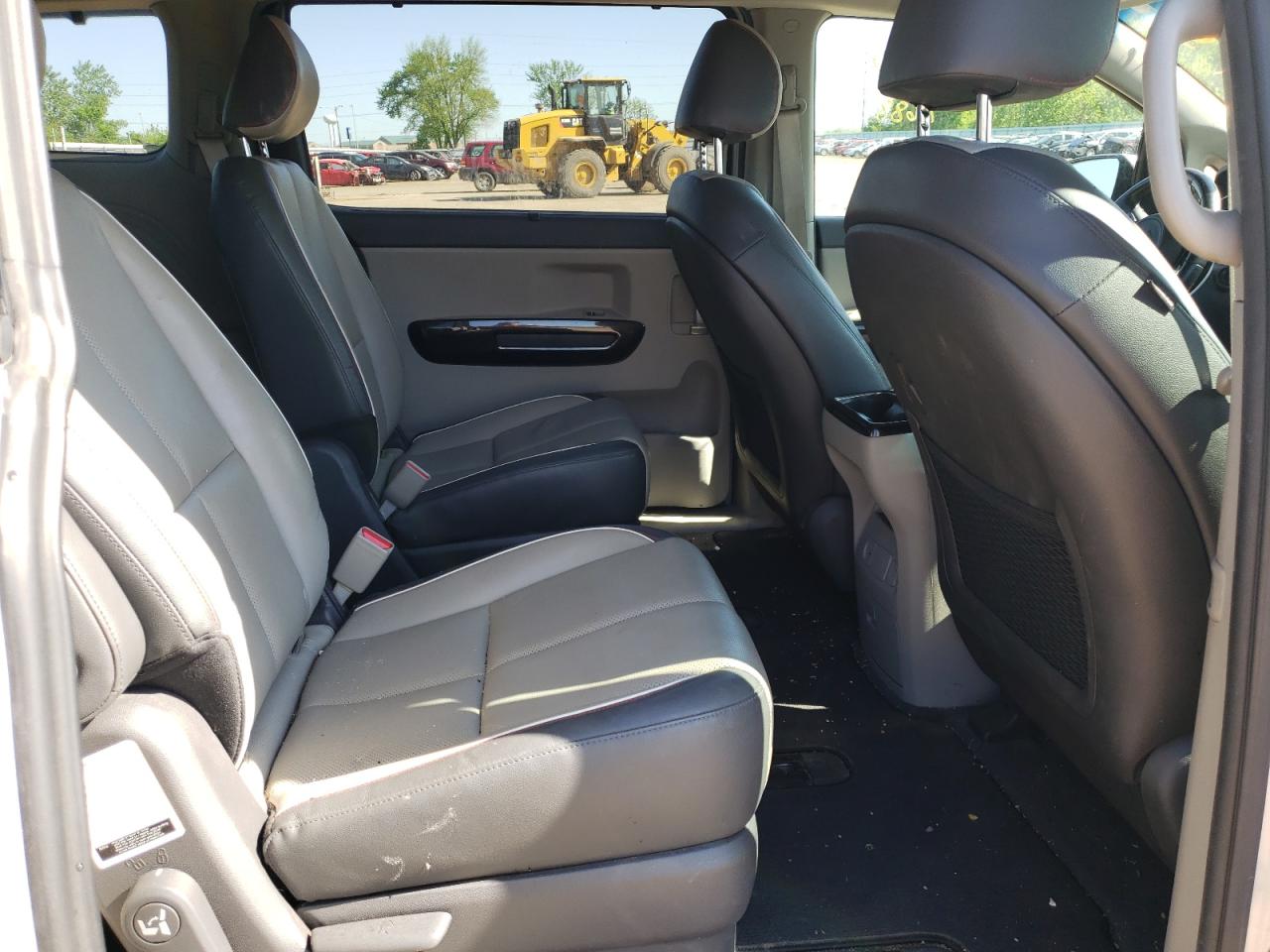 Photo 6 from auction – 2016 KIA SEDONA EX with VIN KNDMC5C12G6147695