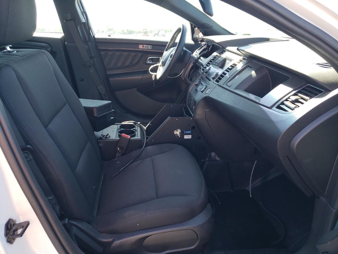 Photo 5 from auction – 2018 FORD TAURUS POL with VIN 1FAHP2L87JG143635