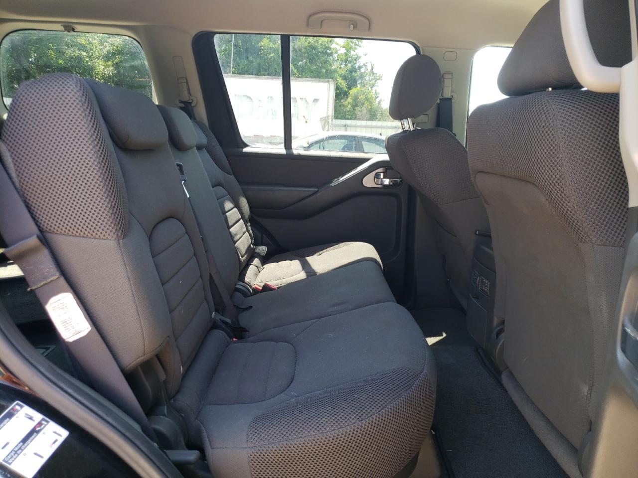 Photo 6 from auction – 2006 NISSAN PATHFINDER with VIN 5N1AR18U16C680131