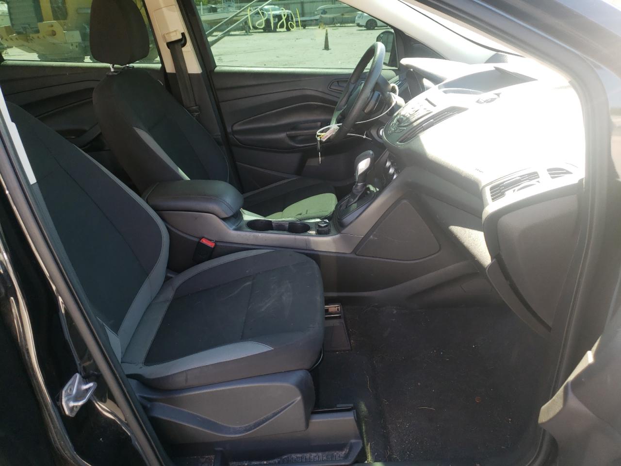 Photo 5 from auction – 2014 FORD ESCAPE S with VIN 1FMCU0F73EUA35441