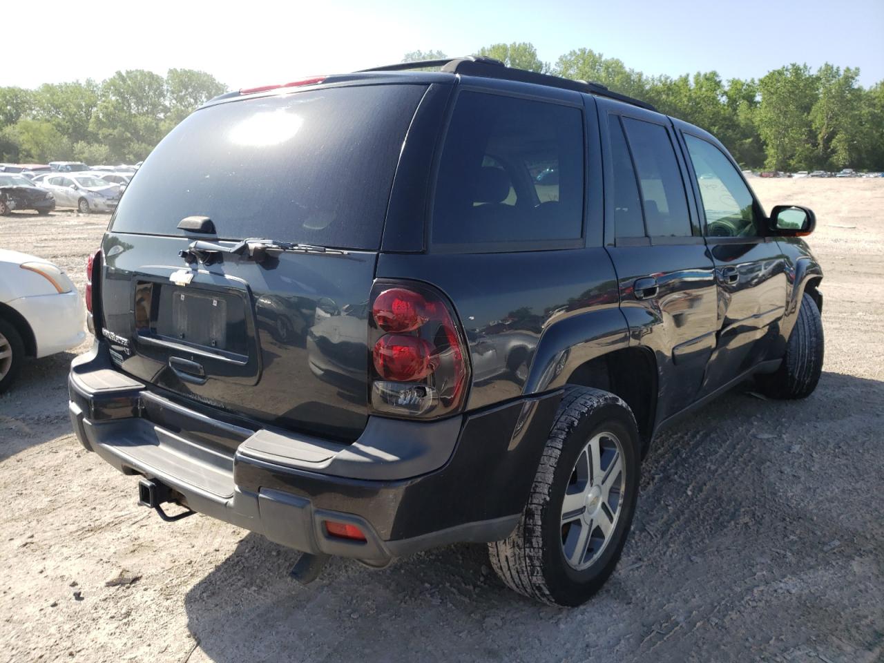 Photo 4 from auction – 2005 CHEVROLET TRAILBLAZE with VIN 1GNDT13SX52294117