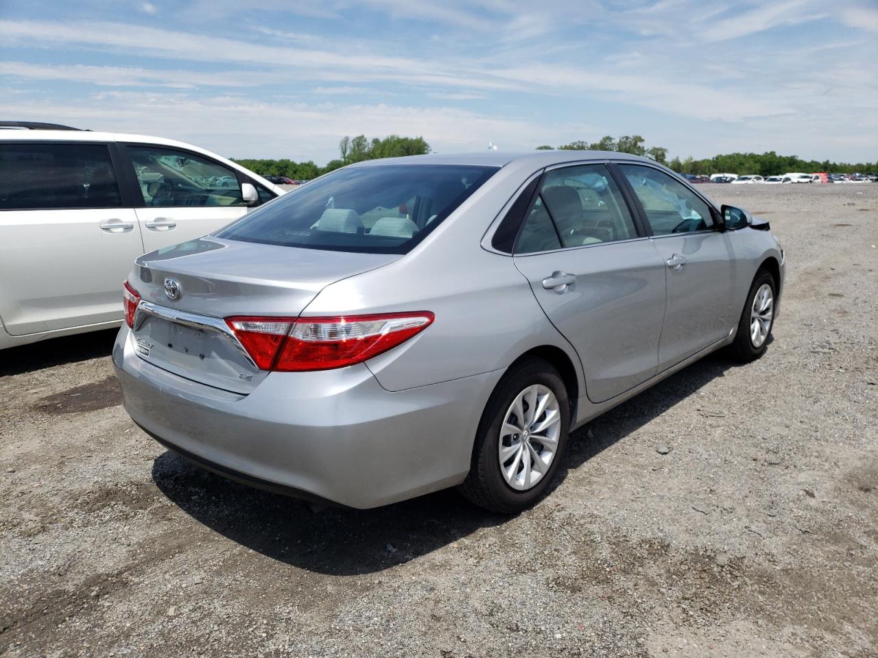 Photo 4 from auction – 2016 TOYOTA CAMRY LE with VIN 4T4BF1FK1GR544971