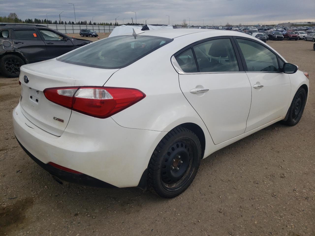Photo 4 from auction – 2014 KIA FORTE EX with VIN KNAFX4A83E5138429