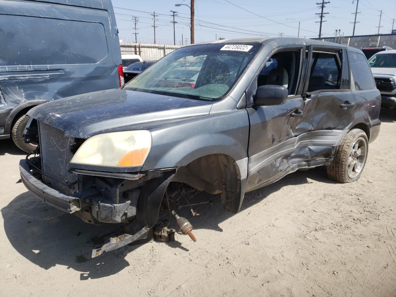 Photo 2 from auction – 2004 HONDA PILOT LX with VIN 2HKYF181X4H622490