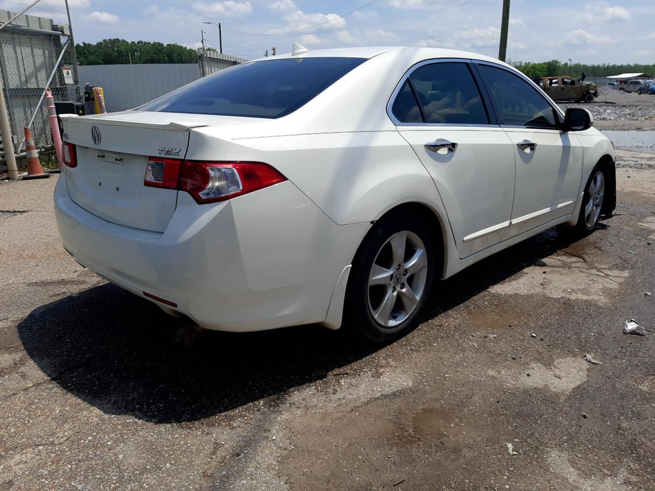 Photo 16 from auction – 2009 ACURA TSX with VIN JH4CU26649C018973