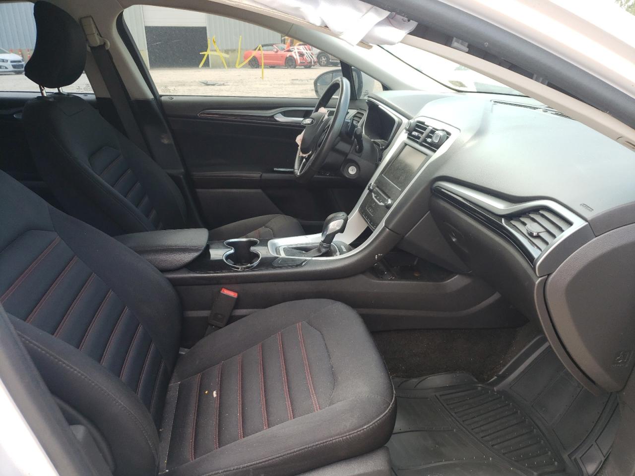 Photo 5 from auction – 2015 FORD FUSION SE with VIN 3FA6P0T98FR217326