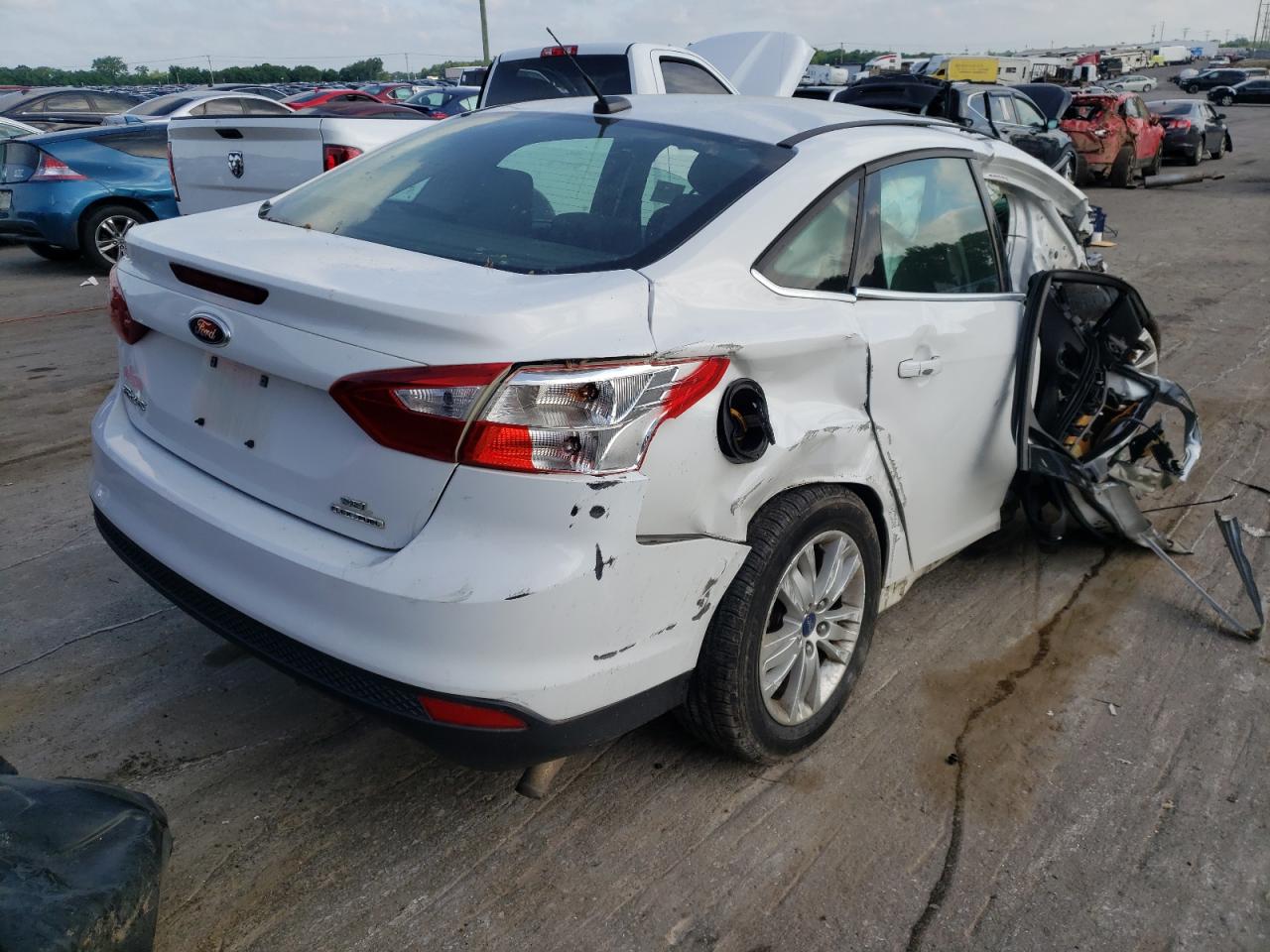 Photo 4 from auction – 2012 FORD FOCUS SEL with VIN 1FAHP3H2XCL367129