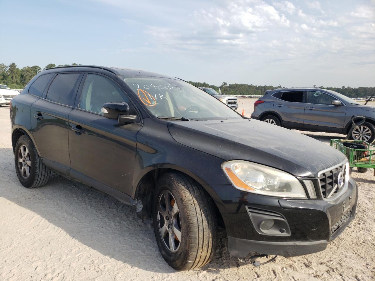 VOLVO XC60 3.2 2010 with VIN YV4982DL3A2083071 - Photo from auction