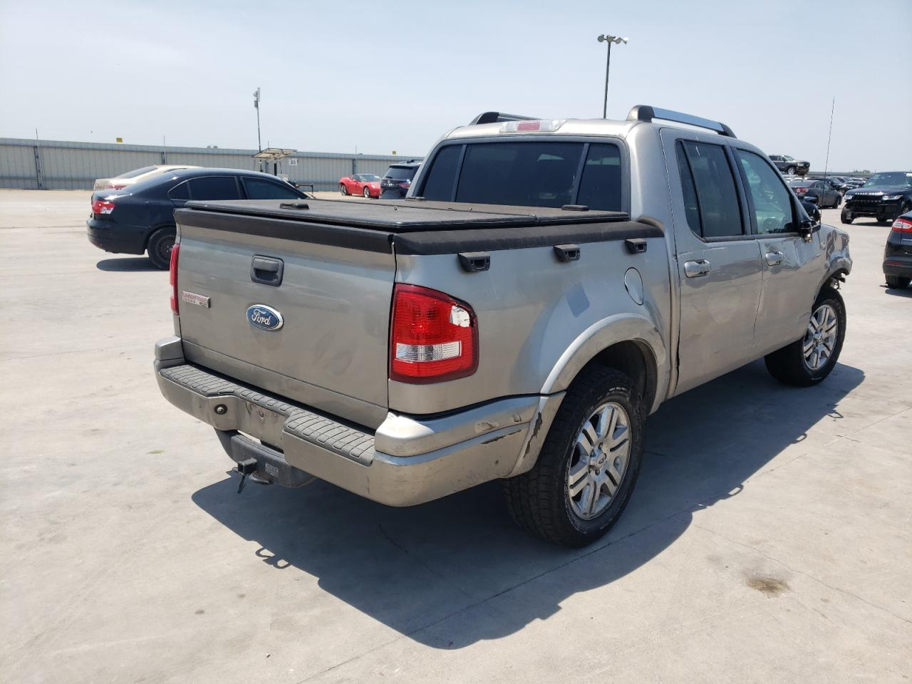 Photo 4 from auction – 2008 FORD EXPLORER S with VIN 1FMEU33EX8UA78644