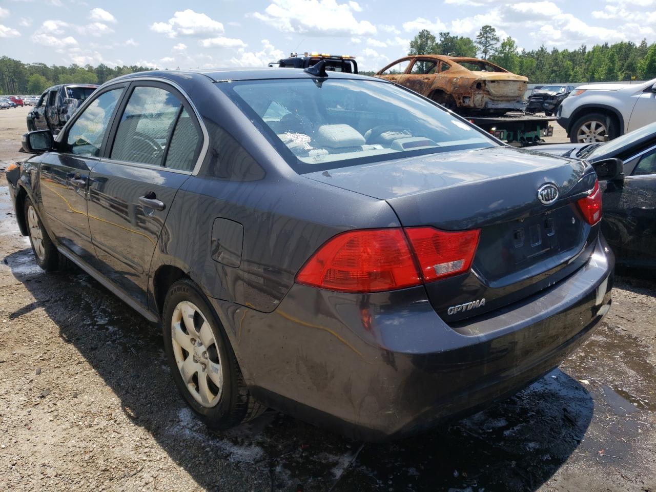 Photo 3 from auction – 2010 KIA OPTIMA LX with VIN KNAGG4A89A5398476