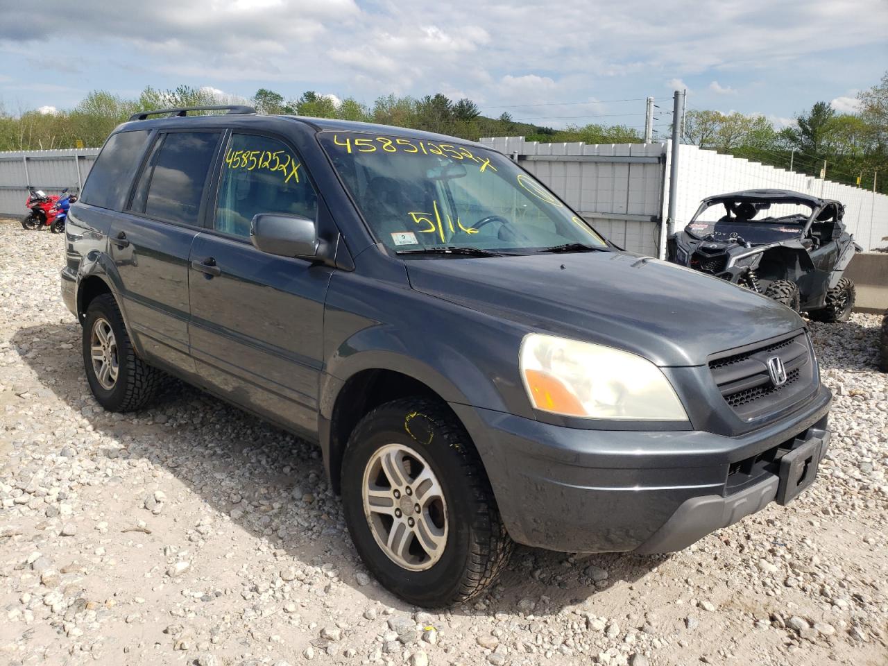 HONDA PILOT 2004 with VIN 2HKYF18794H587137 - Photo from auction