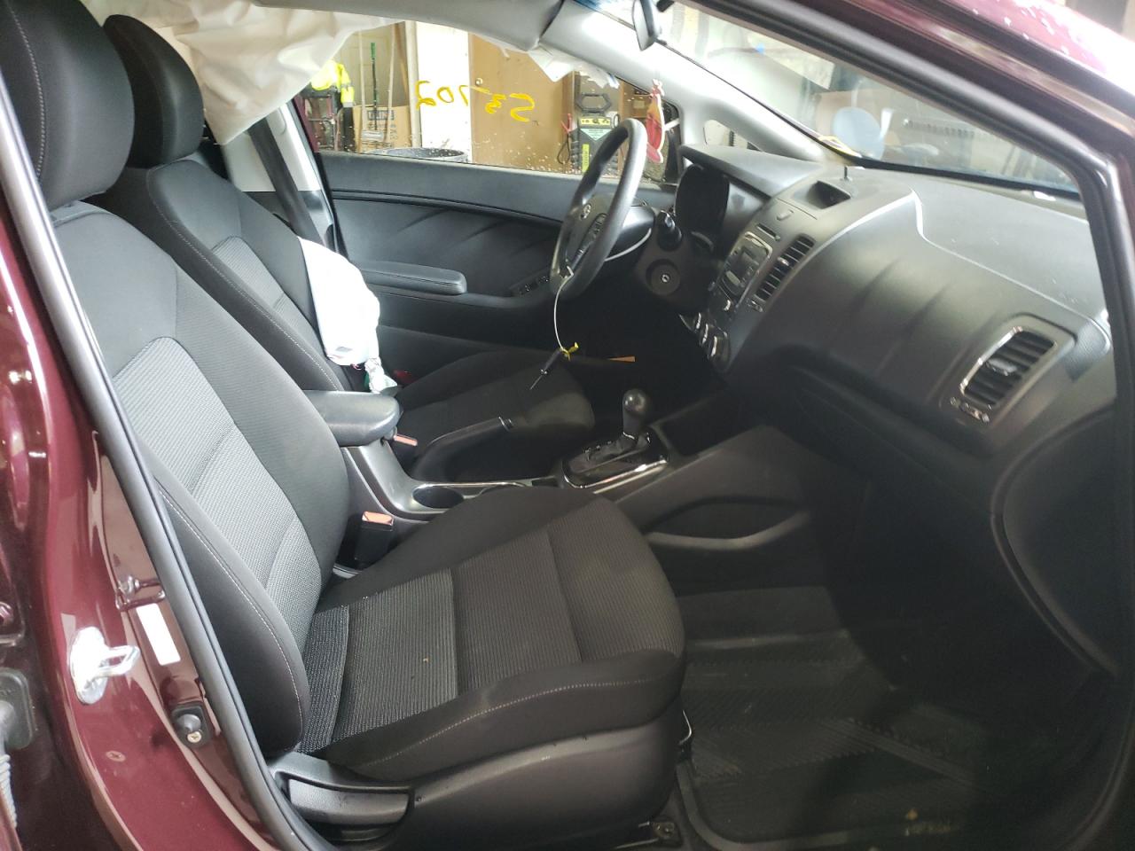 Photo 18 from auction – 2017 KIA FORTE LX with VIN 3KPFK4A74HE129935