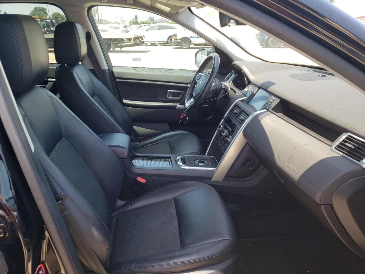 Photo 5 from auction – 2018 LAND ROVER DISCOVERY with VIN SALCP2RX8JH728682