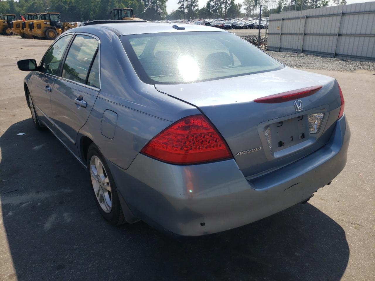 Photo 3 from auction – 2007 HONDA ACCORD with VIN 1HGCM56827A015889