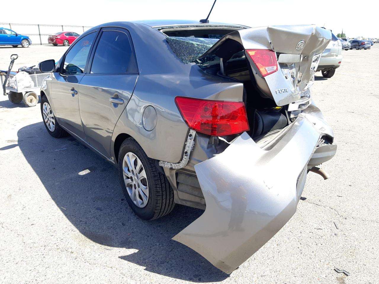 Photo 3 from auction – 2010 KIA FORTE EX with VIN KNAFU4A29A5233379