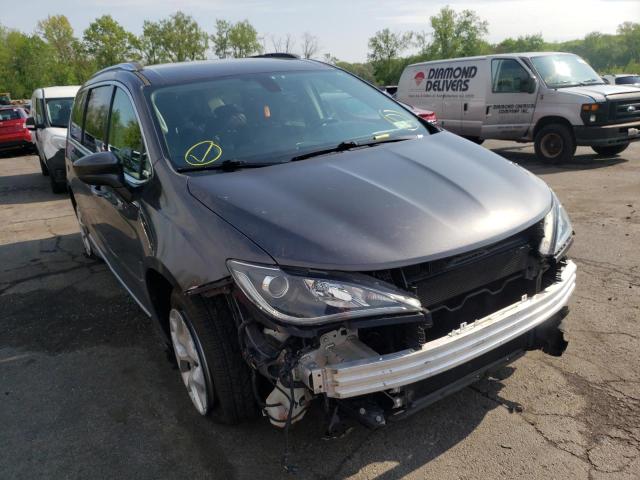 CHRYSLER PACIFICA T 2017 with VIN 2C4RC1EG7HR729978 - Photo from auction