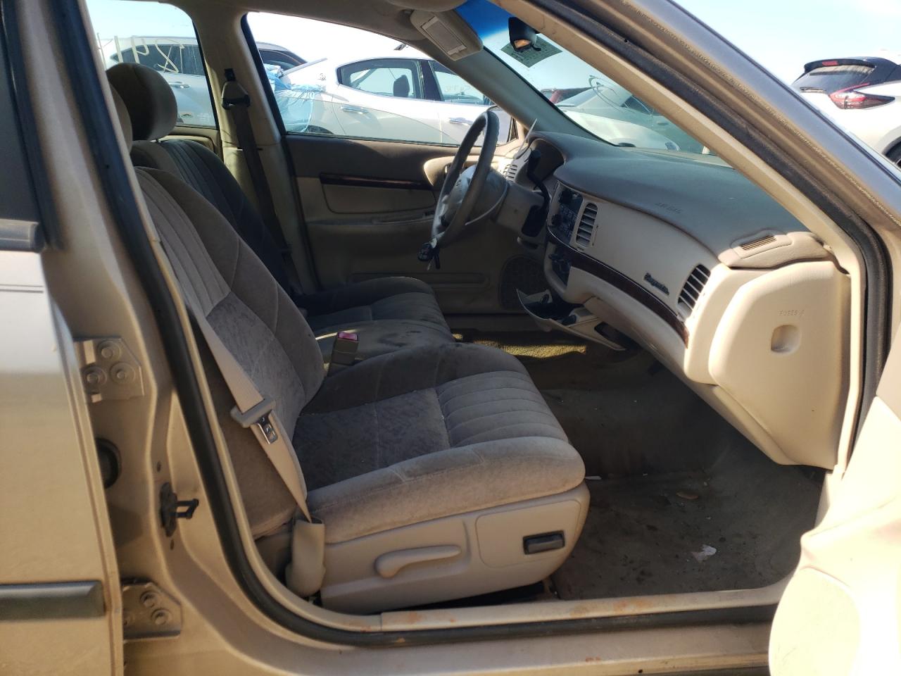 Photo 5 from auction – 2001 CHEVROLET IMPALA with VIN 2G1WF55E019275703