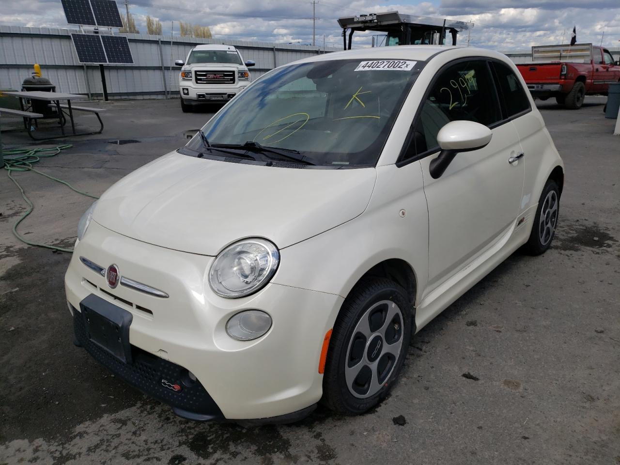 Photo 2 from auction – 2013 FIAT 500 ELECTR with VIN 3C3CFFGEXDT753421