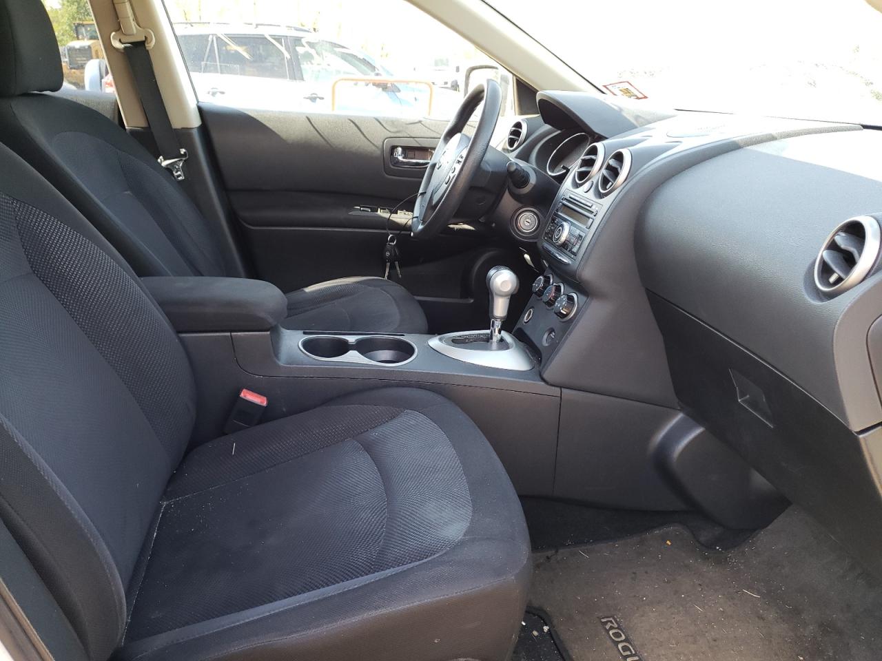 Photo 5 from auction – 2011 NISSAN ROGUE S with VIN JN8AS5MV5BW314233