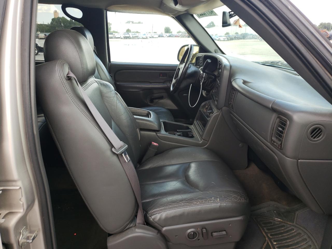 Photo 15 from auction – 2006 GMC NEW SIERRA with VIN 2GTEK13T261185371