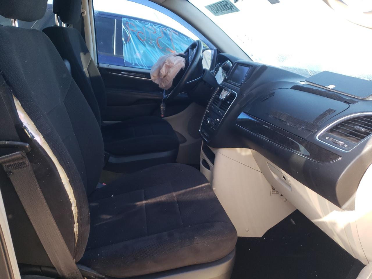 Photo 5 from auction – 2011 CHRYSLER TOWN & COU with VIN 2A4RR5DG8BR607882
