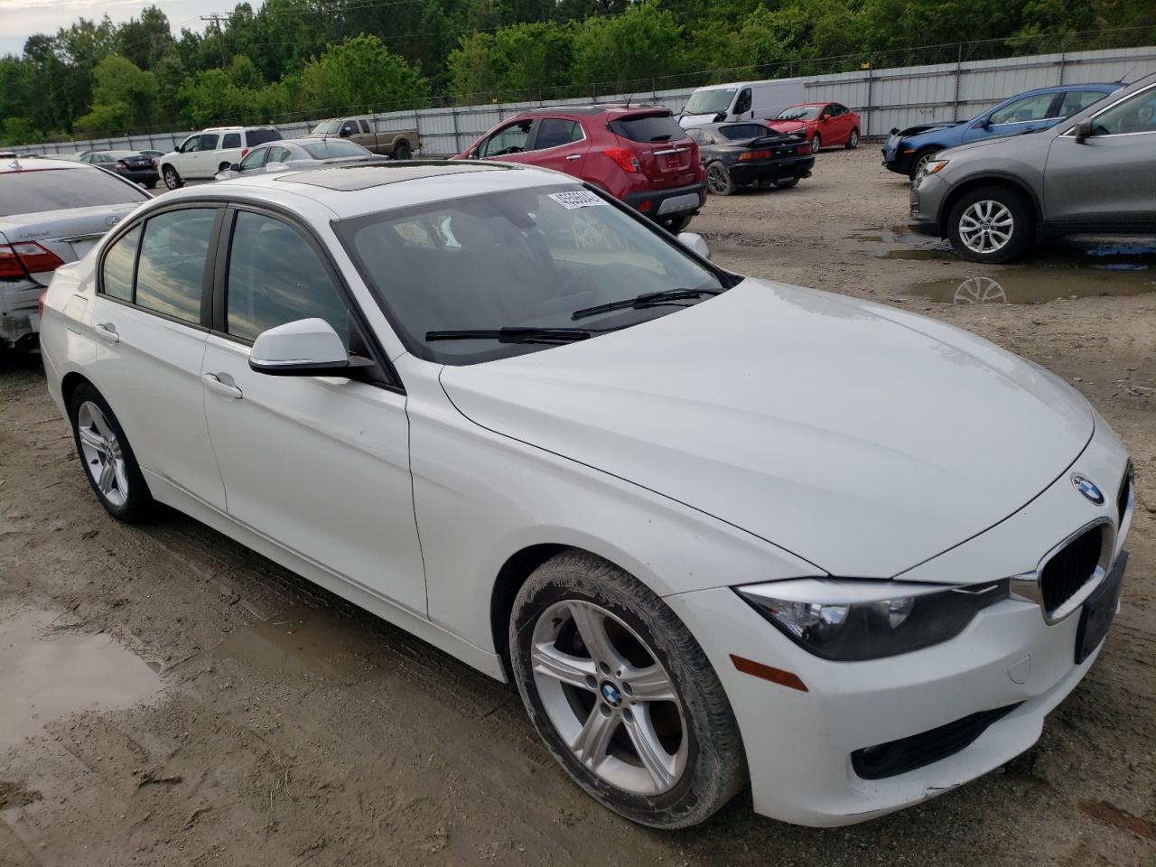 BMW 320 I XDRI 2014 with VIN WBA3C3G52ENS67333 - Photo from auction