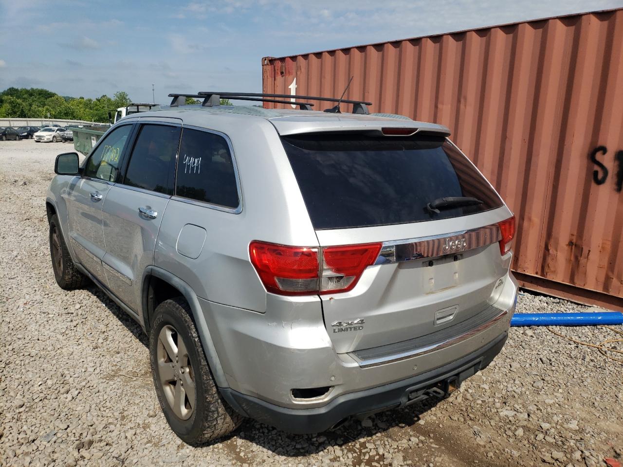 Photo 3 from auction – 2011 JEEP GRAND CHER with VIN 1J4RR5GT5BC610546