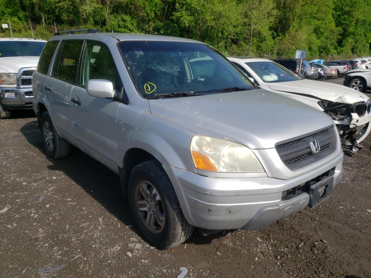 HONDA PILOT EXL 2004 with VIN 2HKYF187X4H539601 - Photo from auction