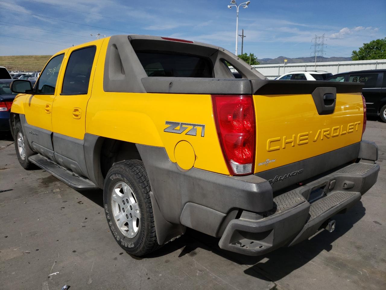 Photo 3 from auction – 2003 CHEVROLET AVALANCHE with VIN 3GNEK13T13G222310