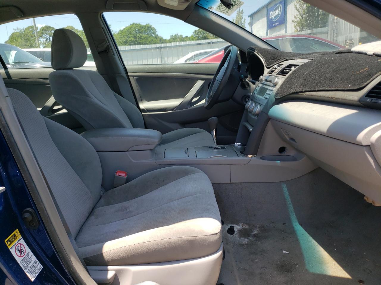 Photo 5 from auction – 2010 TOYOTA CAMRY BASE with VIN 4T1BF3EK6AU526271