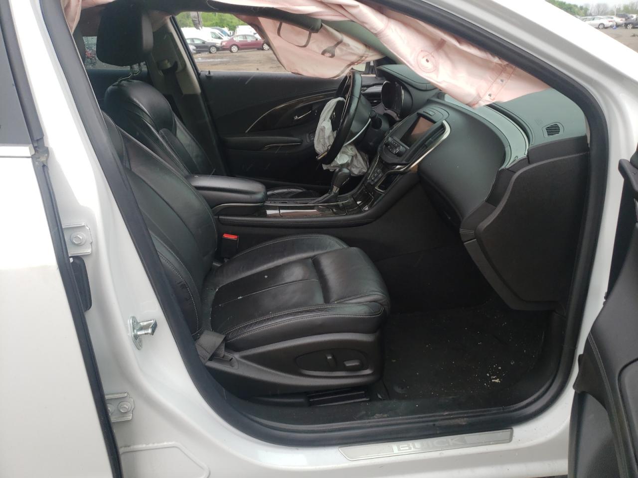 Photo 5 from auction – 2015 BUICK LACROSSE with VIN 1G4GB5G39FF281691
