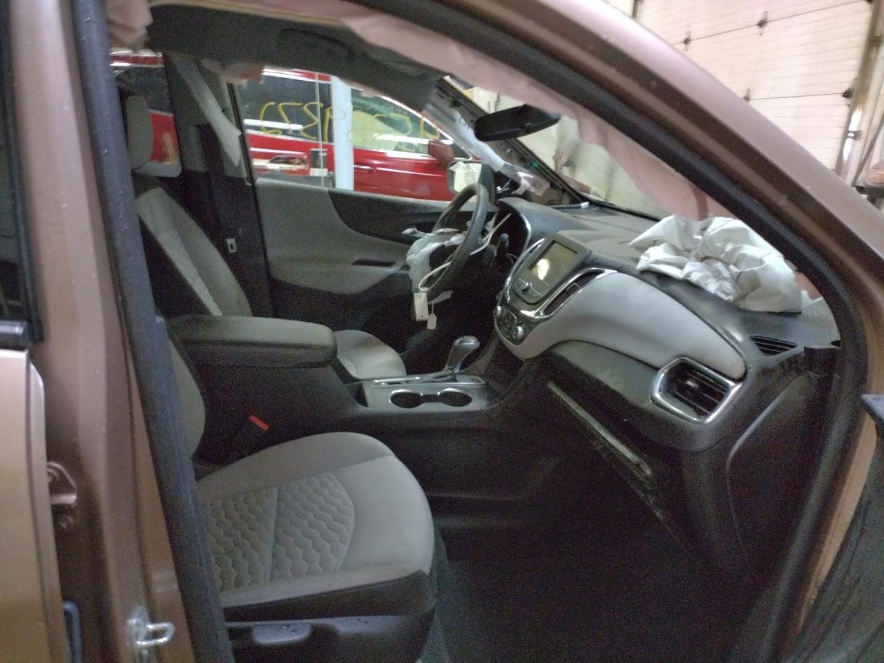 Photo 5 from auction – 2019 CHEVROLET EQUINOX LS with VIN 2GNAXSEV4K6242596