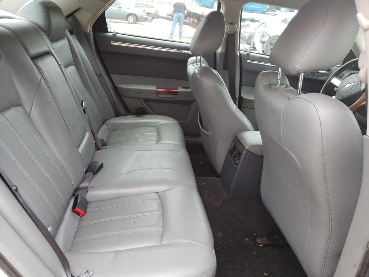 Photo 6 from auction – 2005 CHRYSLER 300C with VIN 2C3AA63H95H594522