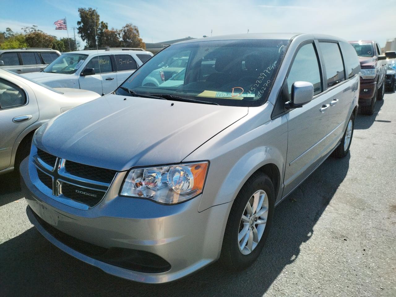 Photo 2 from auction – 2013 DODGE GRAND CARA with VIN 2C4RDGCG8DR687804