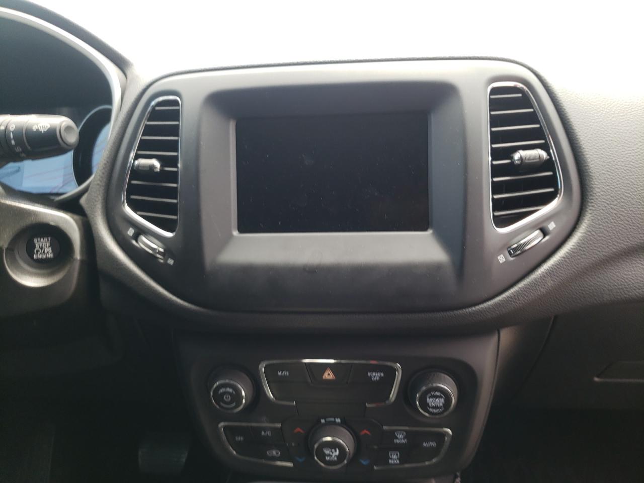 Photo 9 from auction – 2019 JEEP COMPASS LA with VIN 3C4NJCBB0KT844290