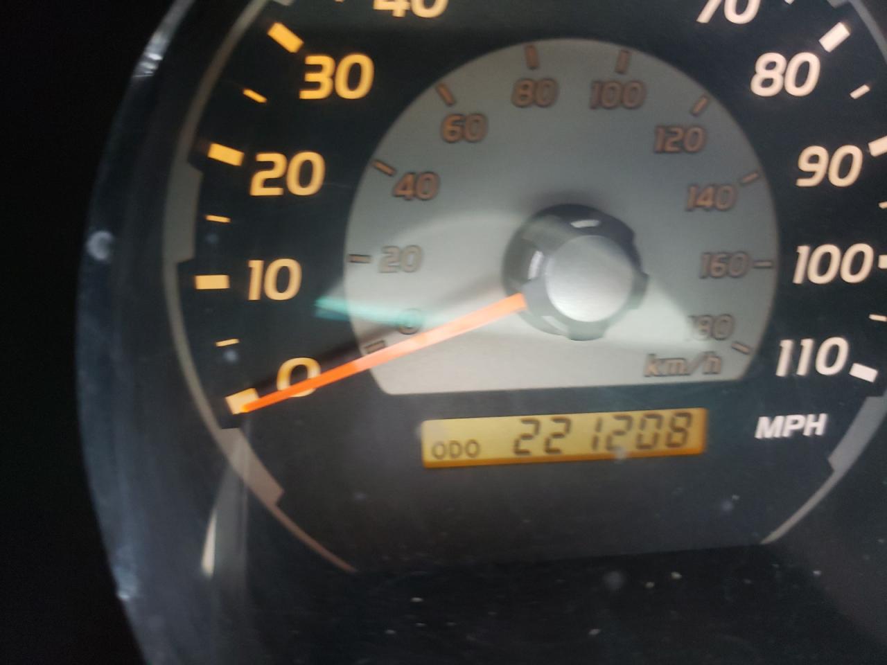Photo 8 from auction – 2005 TOYOTA 4RUNNER SR with VIN JTEBU14R250067469