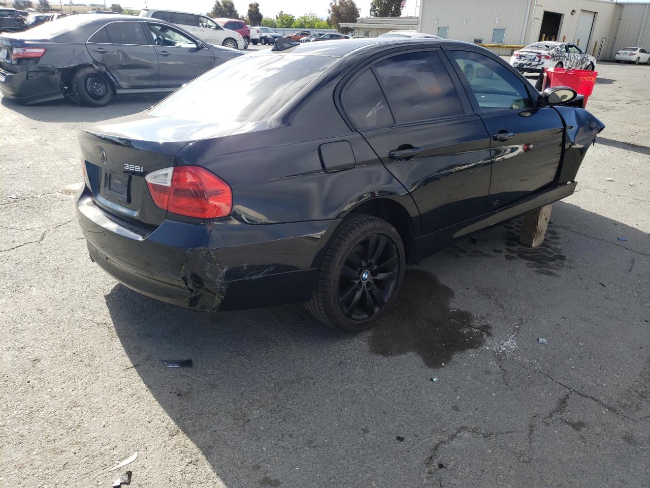 Photo 4 from auction – 2007 BMW 328 I with VIN WBAVA37527NE25979