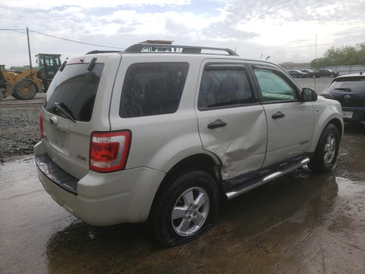 Photo 9 from auction – 2008 FORD ESCAPE XLT with VIN 1FMCU93128KB28181