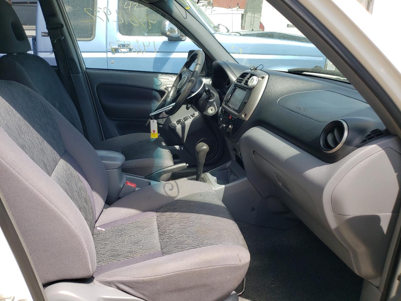 Photo 5 from auction – 2002 TOYOTA RAV4 with VIN JTEHH20V220183807