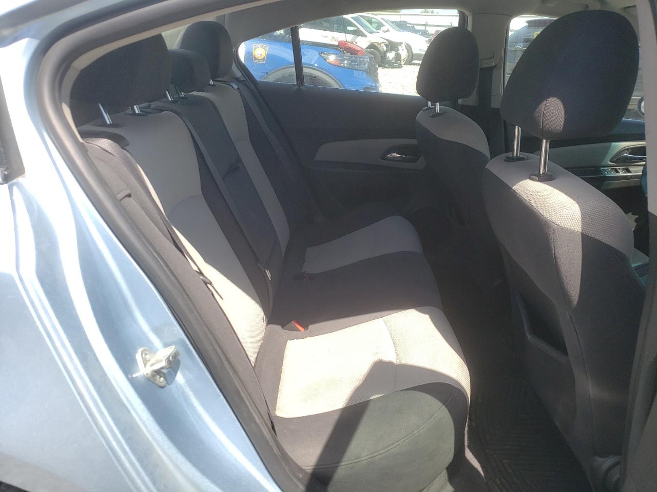 Photo 6 from auction – 2011 CHEVROLET CRUZE LS with VIN 1G1PC5SH3B7103566