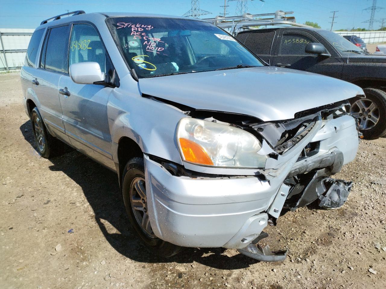 HONDA PILOT EX 2003 with VIN 2HKYF18443H560691 - Photo from auction