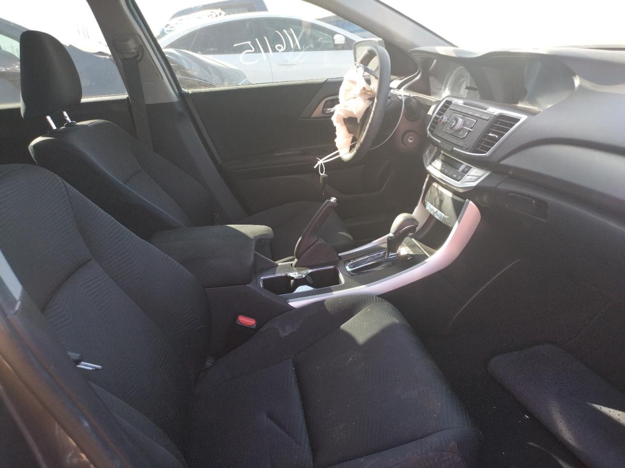 Photo 19 from auction – 2014 HONDA ACCORD LX with VIN 1HGCR2F33EA218582