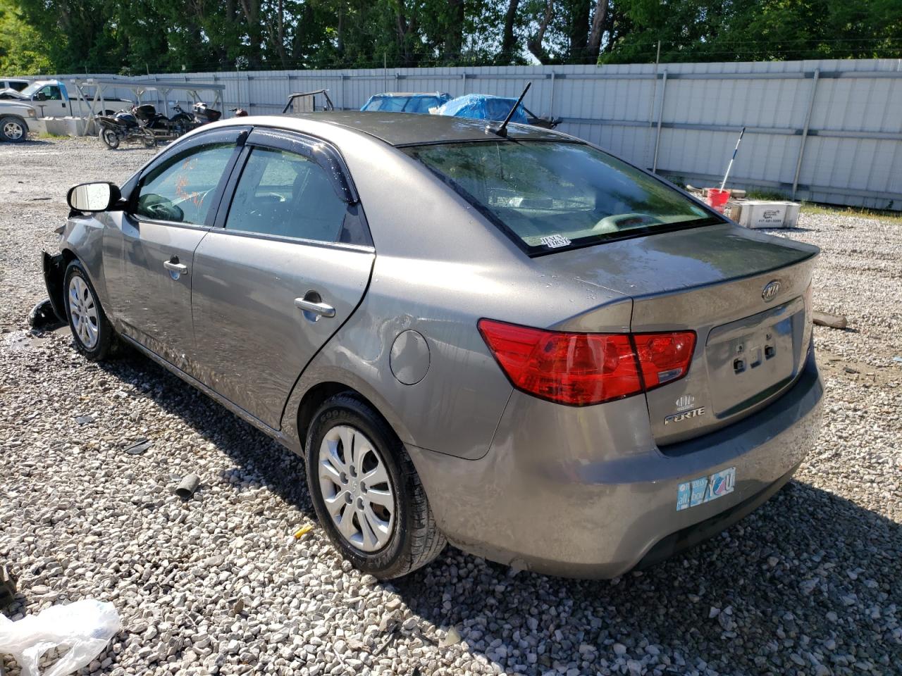 Photo 14 from auction – 2011 KIA FORTE EX with VIN KNAFU4A22B5323605