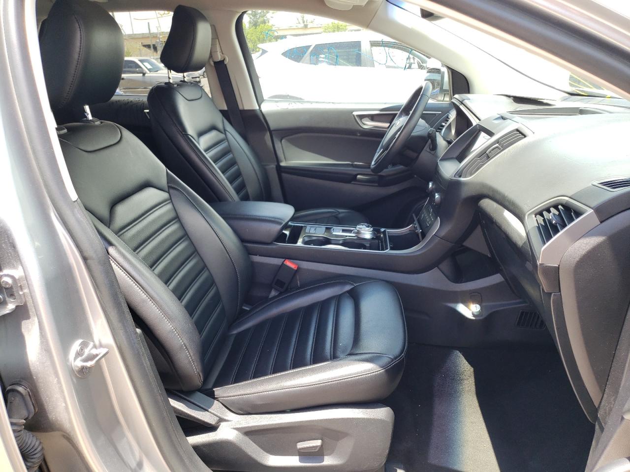 Photo 5 from auction – 2020 FORD EDGE SEL with VIN 2FMPK3J94LBA70963