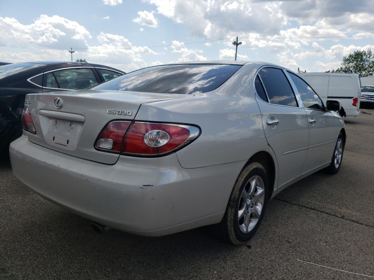 Photo 4 from auction – 2004 LEXUS ES 330 with VIN JTHBA30G345034431