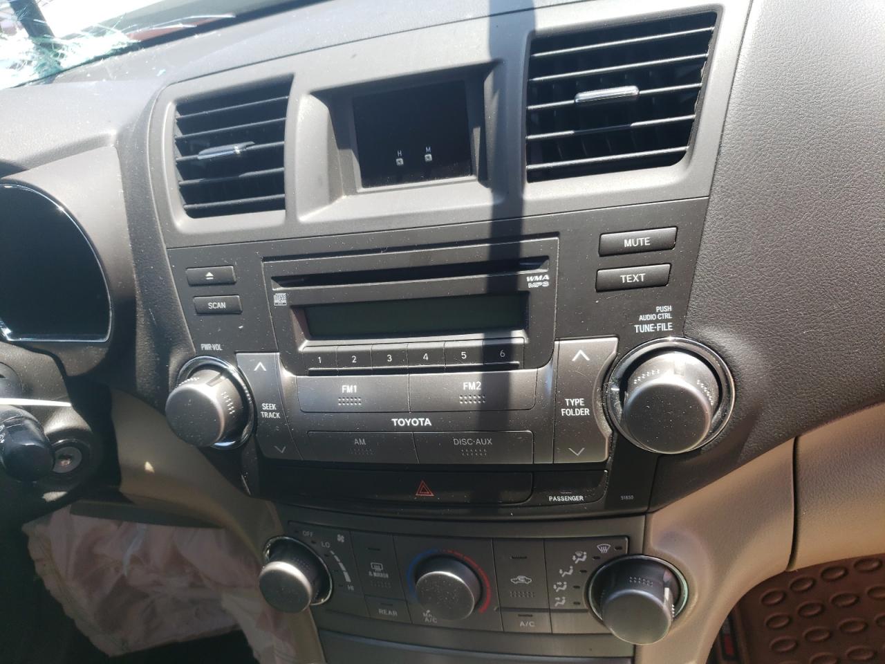 Photo 9 from auction – 2010 TOYOTA HIGHLANDER with VIN 5TDZK3EH5AS003489