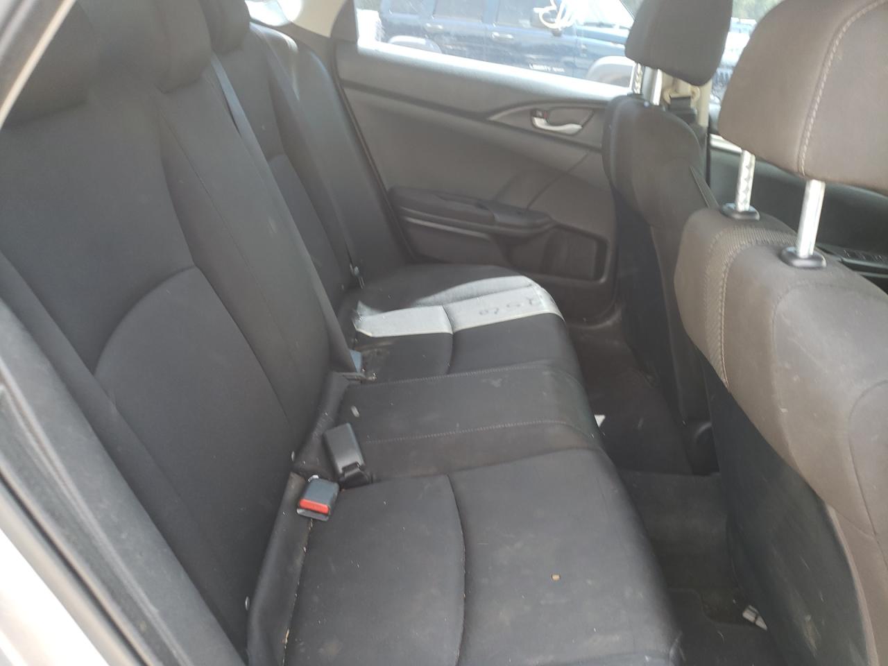 Photo 6 from auction – 2017 HONDA CIVIC LX with VIN 19XFC2F50HE009543