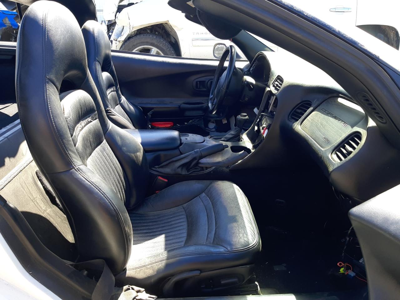 Photo 5 from auction – 2001 CHEVROLET CORVETTE with VIN 1G1YY22G415116364